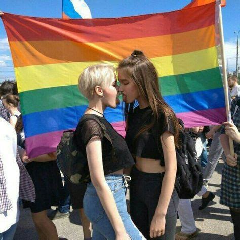 PT 1. . Lesbianas tetonas